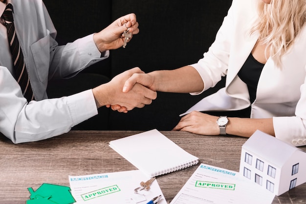 Buying a Franchise: Pros, Cons, and Key Considerations for Potential Franchisees